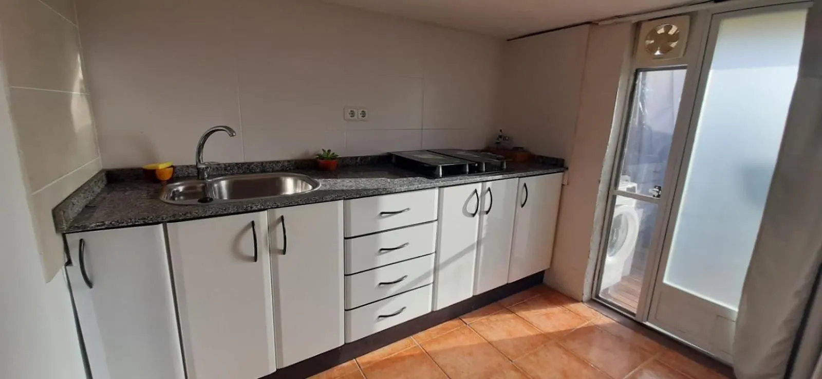 Habitacion Completa E Independiente Creixell 0*,